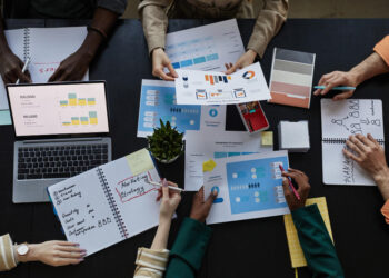 Membuat marketing plan perlu didiskusikan dengan stakeholder dan divisi terkait, agar hasilnya lebih sesuai dengan kebutuhan.