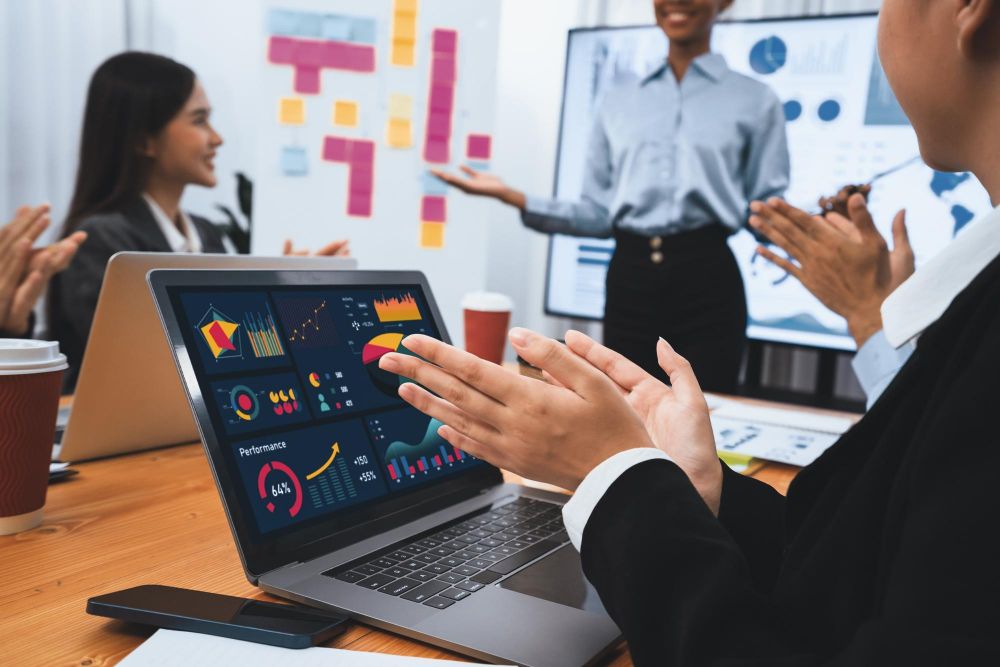 Salah satu cara untuk membuat strategi digital marketing yaitu dengan melakukan riset.