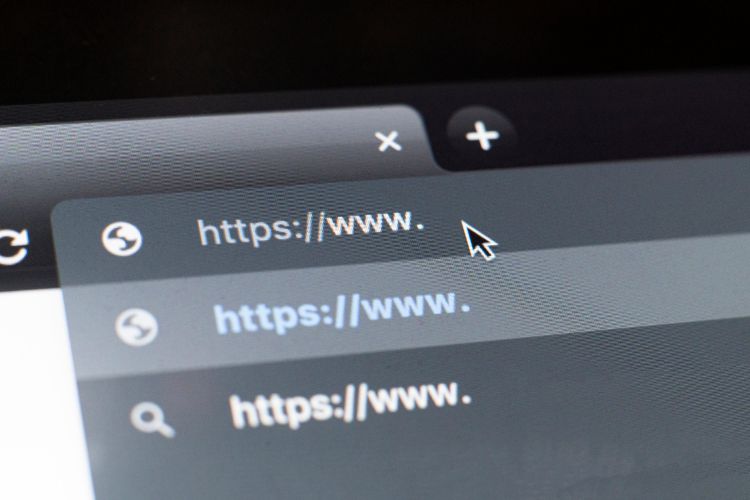 Permalink sangat membantu pengguna internet untuk menemukan informasi yang mereka cari.