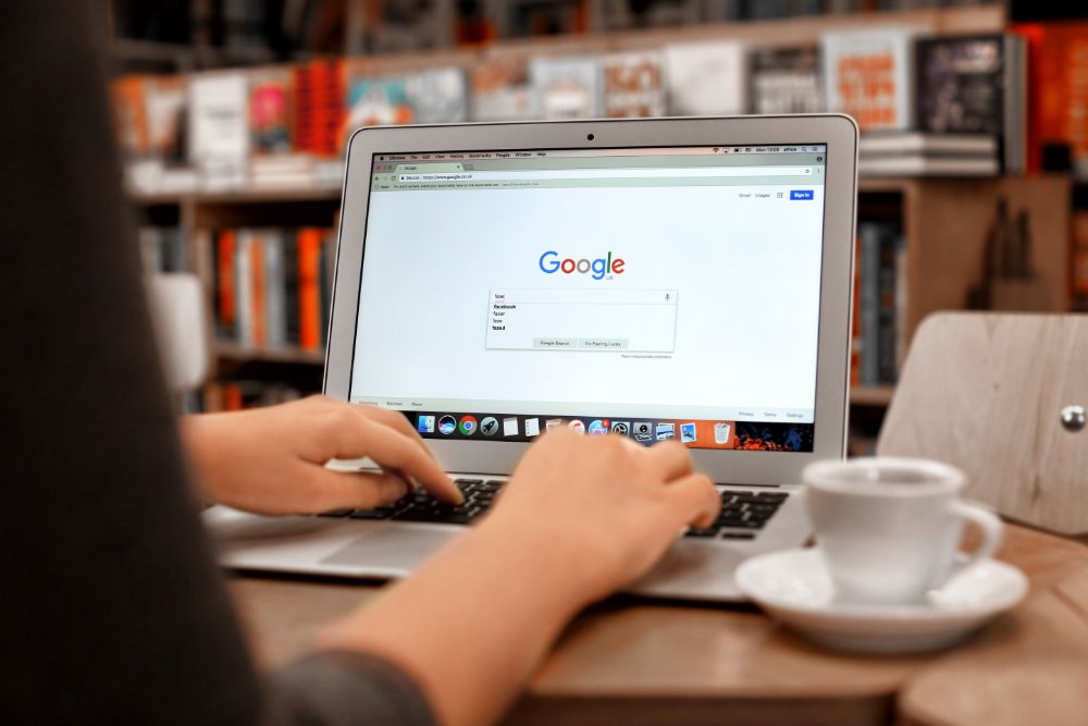 SERP adalah singkatan dari Search Engine Results Page