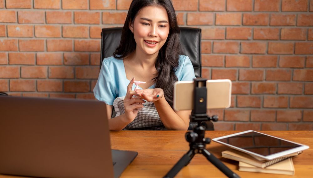 Apa saja contoh strategi konten yang menarik dan efektif untuk dicoba?