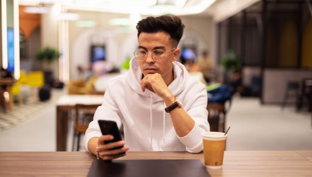 Fitur People Also Ask bisa menjawab pertanyaan yang dicari user secara cepat dan singkat.