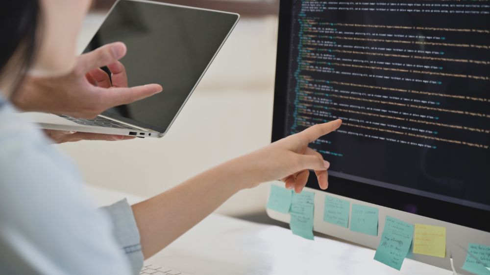 Data scraping adalah proses mengumpulkan data dari internet
