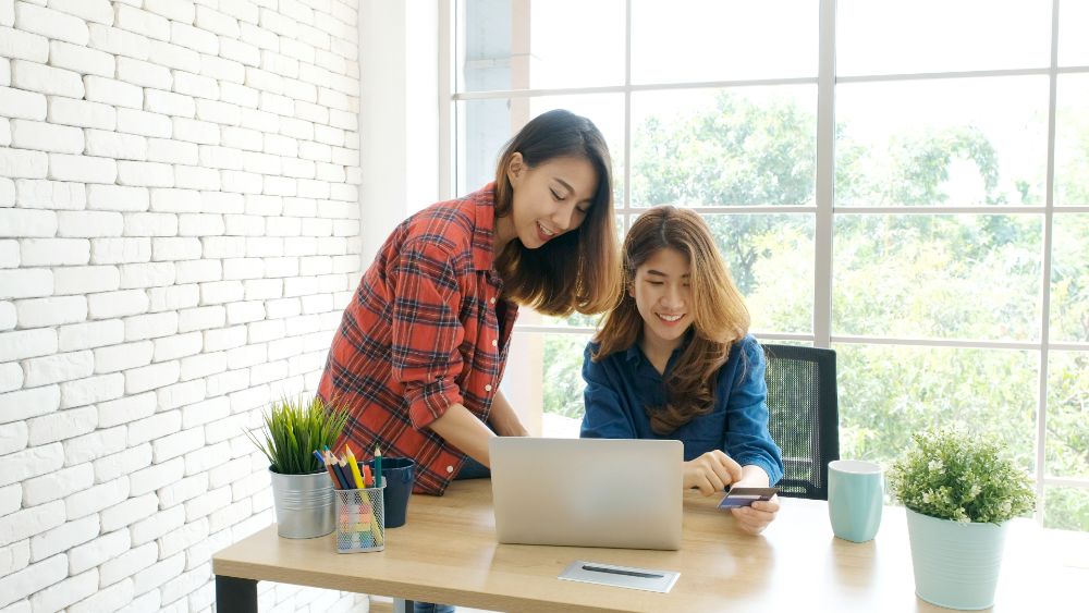 Apa saja jenis produk digital yang bisa dijual di marketplace? 