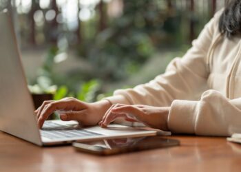 Apa saja skill dan tugas yang perlu dimiliki seorang freelance content writer?